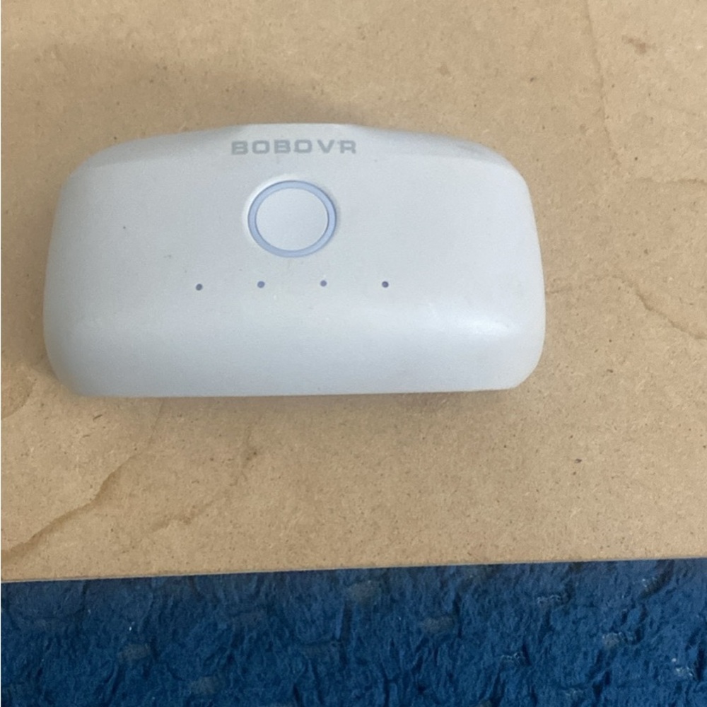 Oculus quest 3 White battery power supply good condition